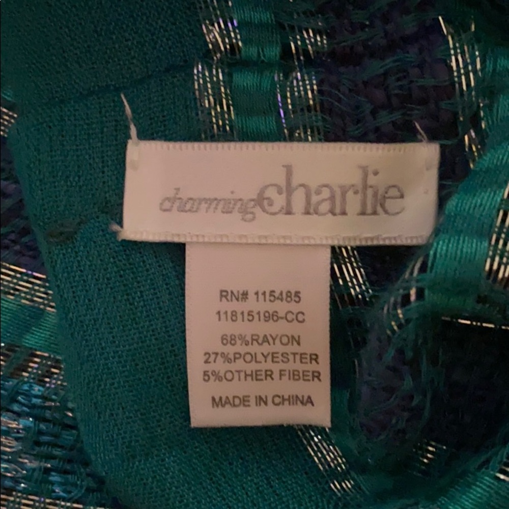 Scarf - Picture 3 of 4